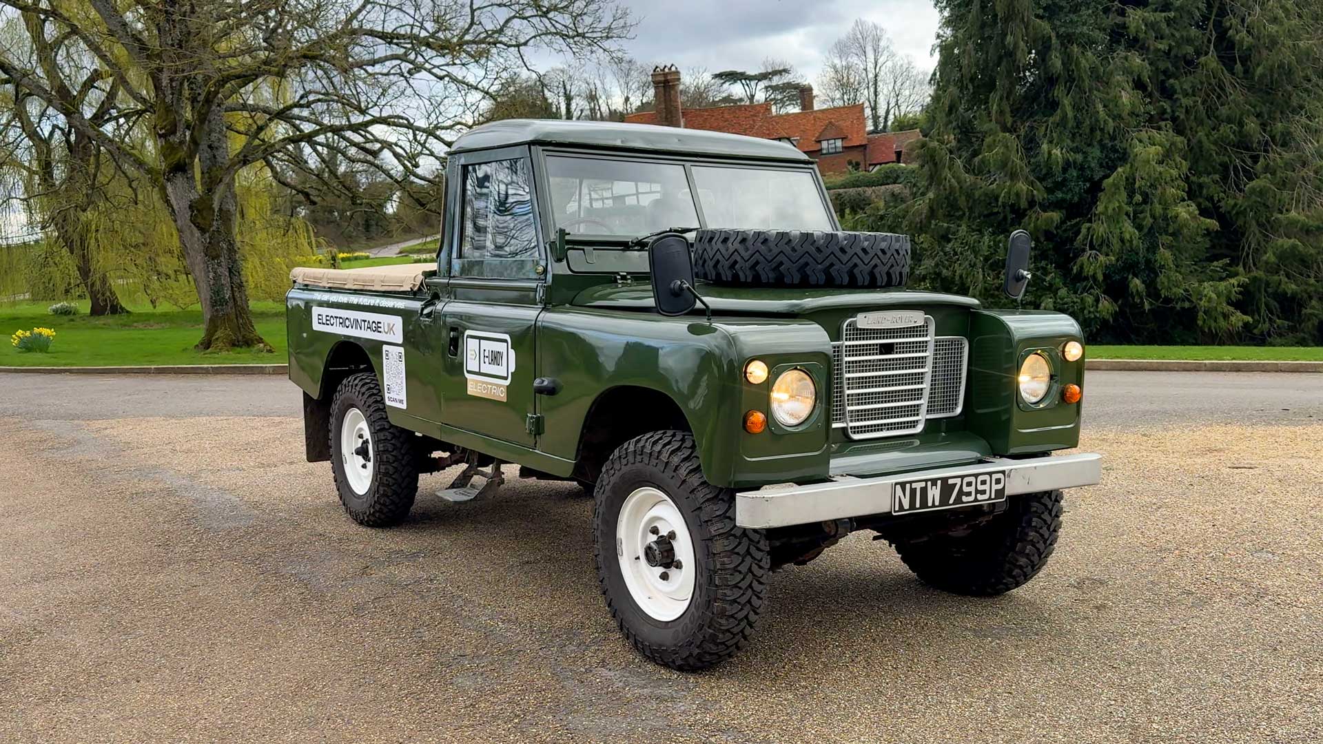 Shackleton — Land Rover Series 3 NTW 799P